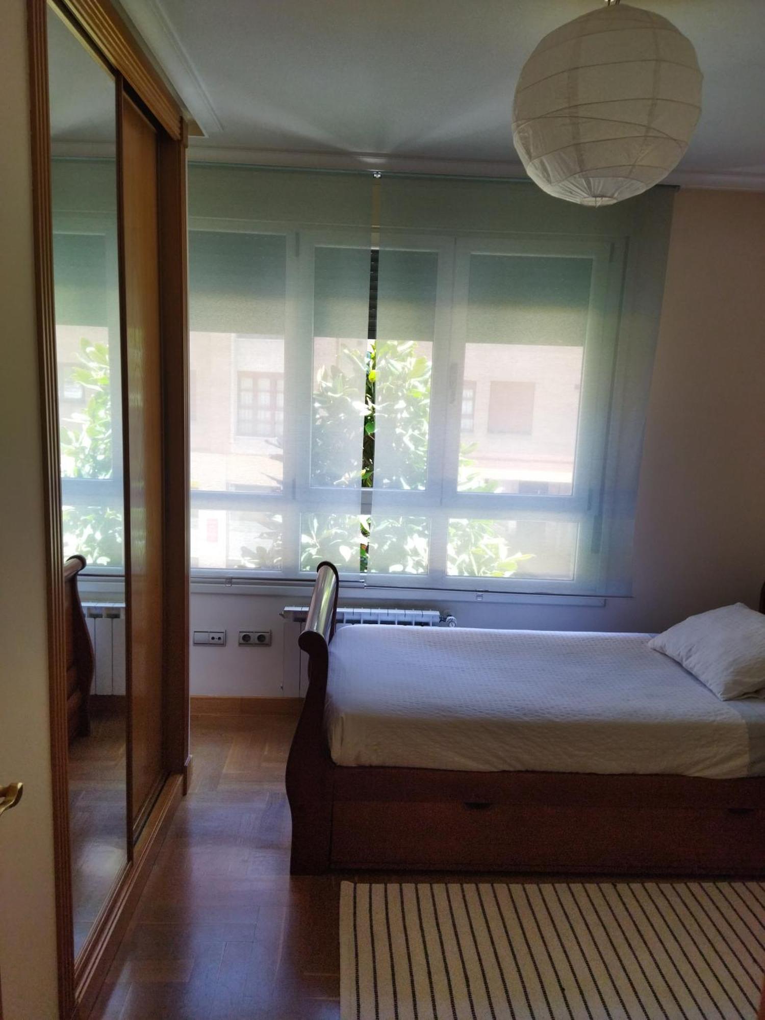 Centrico Apartamento Oviedo Parking Y Wifi Gratuitos Admite Mascotas Exterior photo